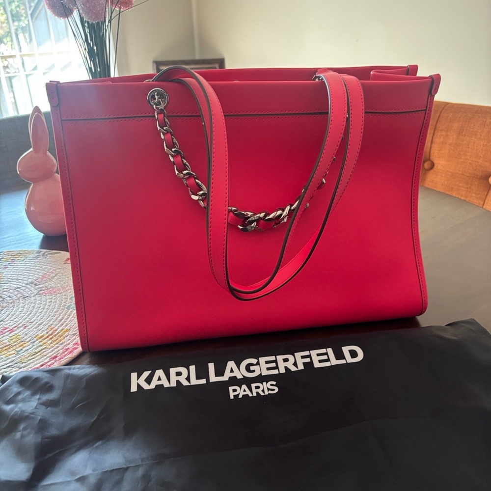 Excellent Condition!!! Hot spring and Summer bag!! - Picture 3 of 3